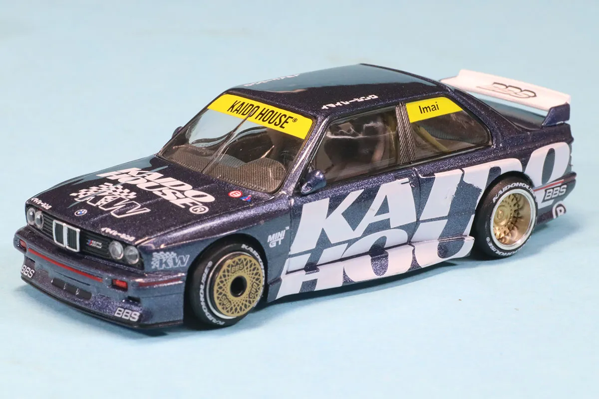 MINI-GT 1/64 BMW M3 (E30) Kaido Works V1(左ハンドル) KHMG154