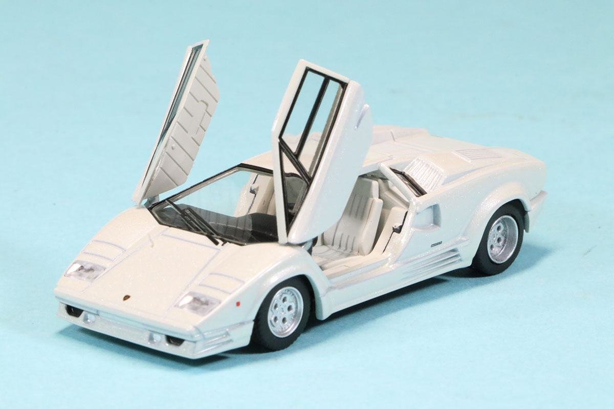 トミカリミテッドヴィンテージネオ 1/64 ランボルギーニ
