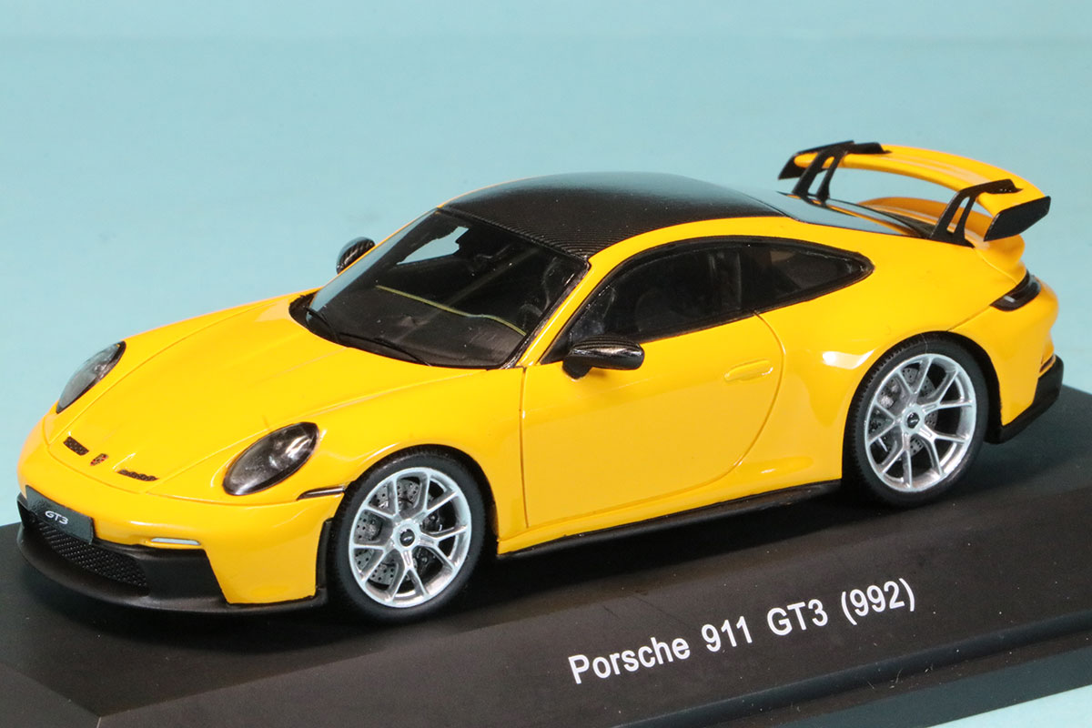 新品 1/43 ポルシェ純正 スパーク ポルシェ 992 911S/T イエロー スパーク 1/43 ポルシェ 911 992 GT3 RS ヴァイザッハ