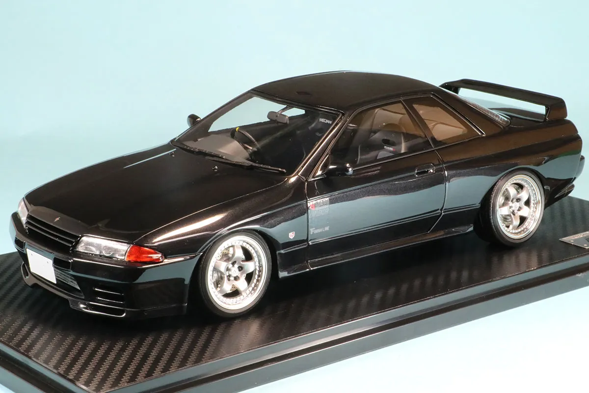 イグニッションモデル 1/18 イニシャルD ニッサン スカイライン GT-R V