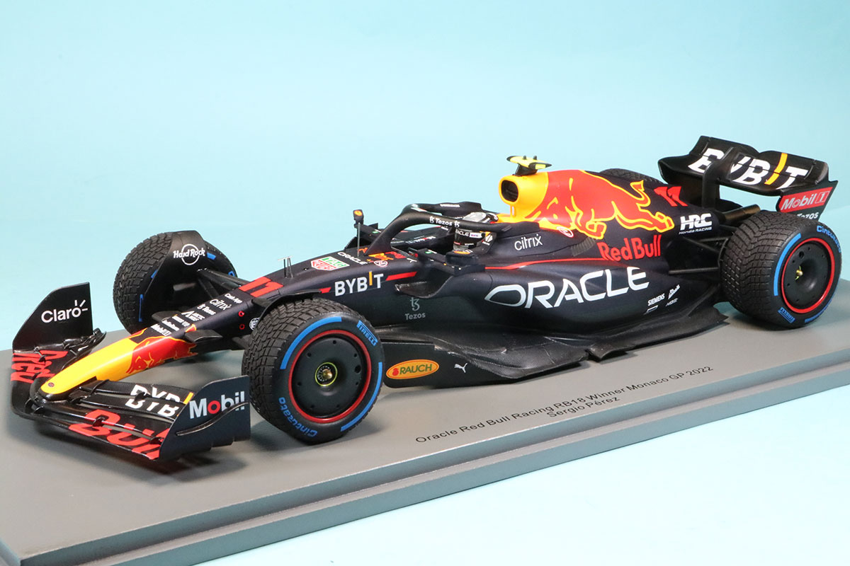 スパーク 1/18 レッドブル RB18 モナコGP  2022 S.ペレス モナコ初優勝 ケース付き　18S763