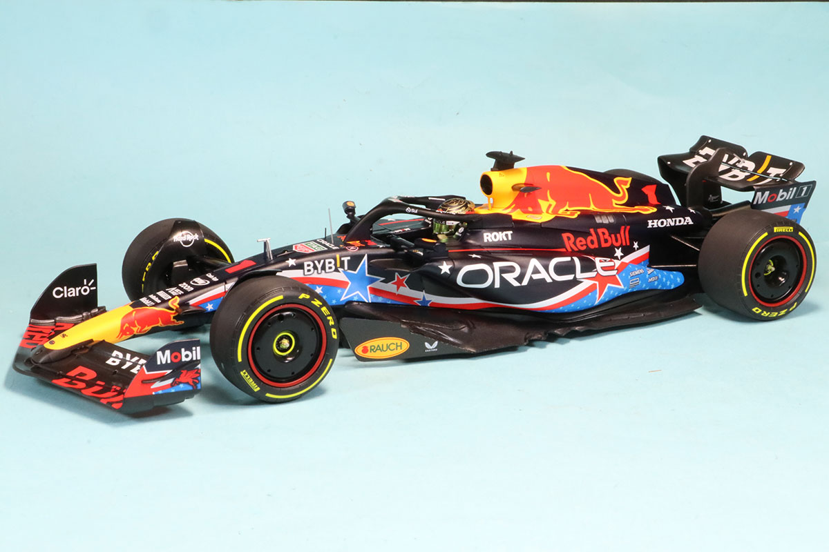 ミニチャンプス 1/18 レッドブル RB19 マックス