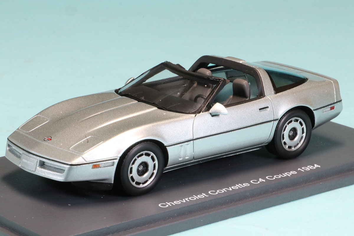 シュコー 1/43 コルベット S4 オープンルーフ シルバー　450926400
