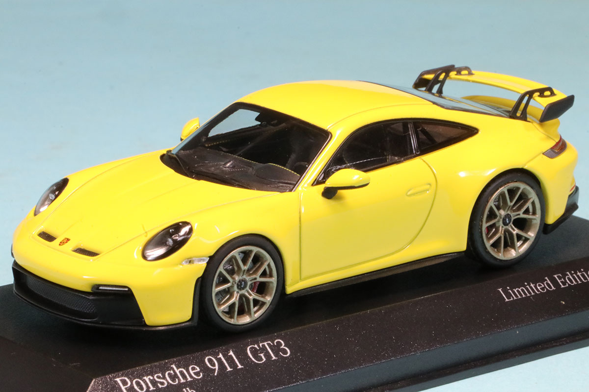 ミニチャンプス 1/43 ポルシェ 911 992 GT3 イエロー 413069208