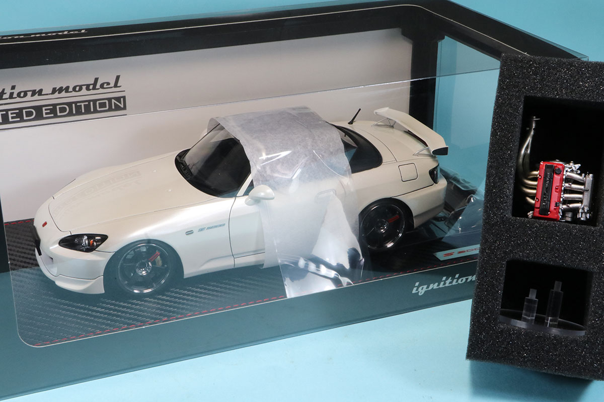 イグニッションモデル 1/18 ホンダ S2000 AP2 パールホワイト エンジン付き   メーカーオンライン限定モデル　IG2588