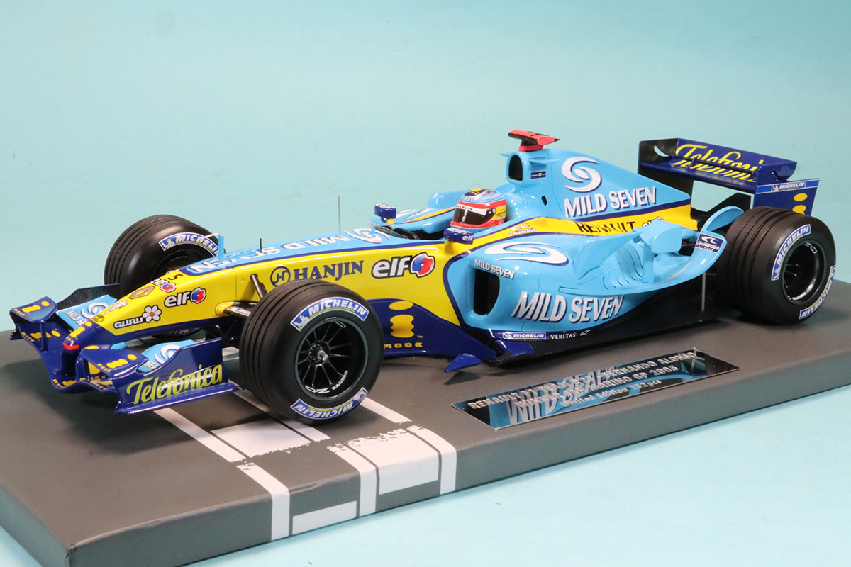 ミニチャンプス 1/18 ルノー F1チーム R25 サンマリノGP 2005