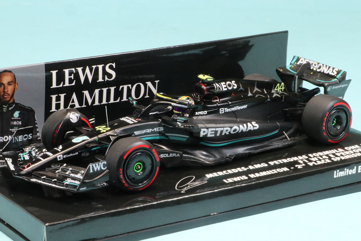 1/43ミニチャンプス　トロロッソSTR13 Spark/スパーク】1/43 Red Bull Toro Rosso Honda STR13 No.28