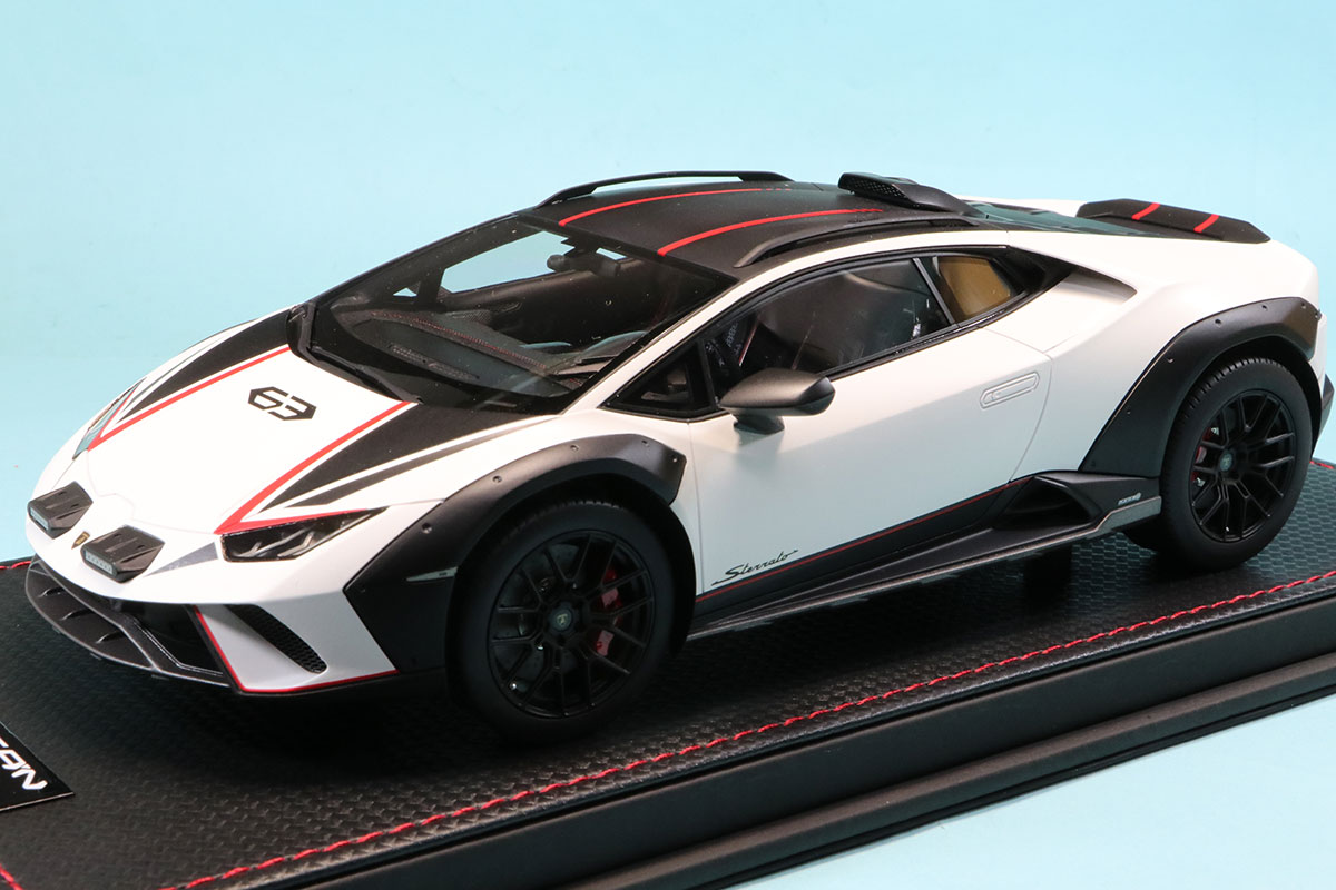 MRコレクション 1/18 ランボルギーニ ウラカン ステラート オフロードモデル ホワイト/ブラック　LAMBO057B