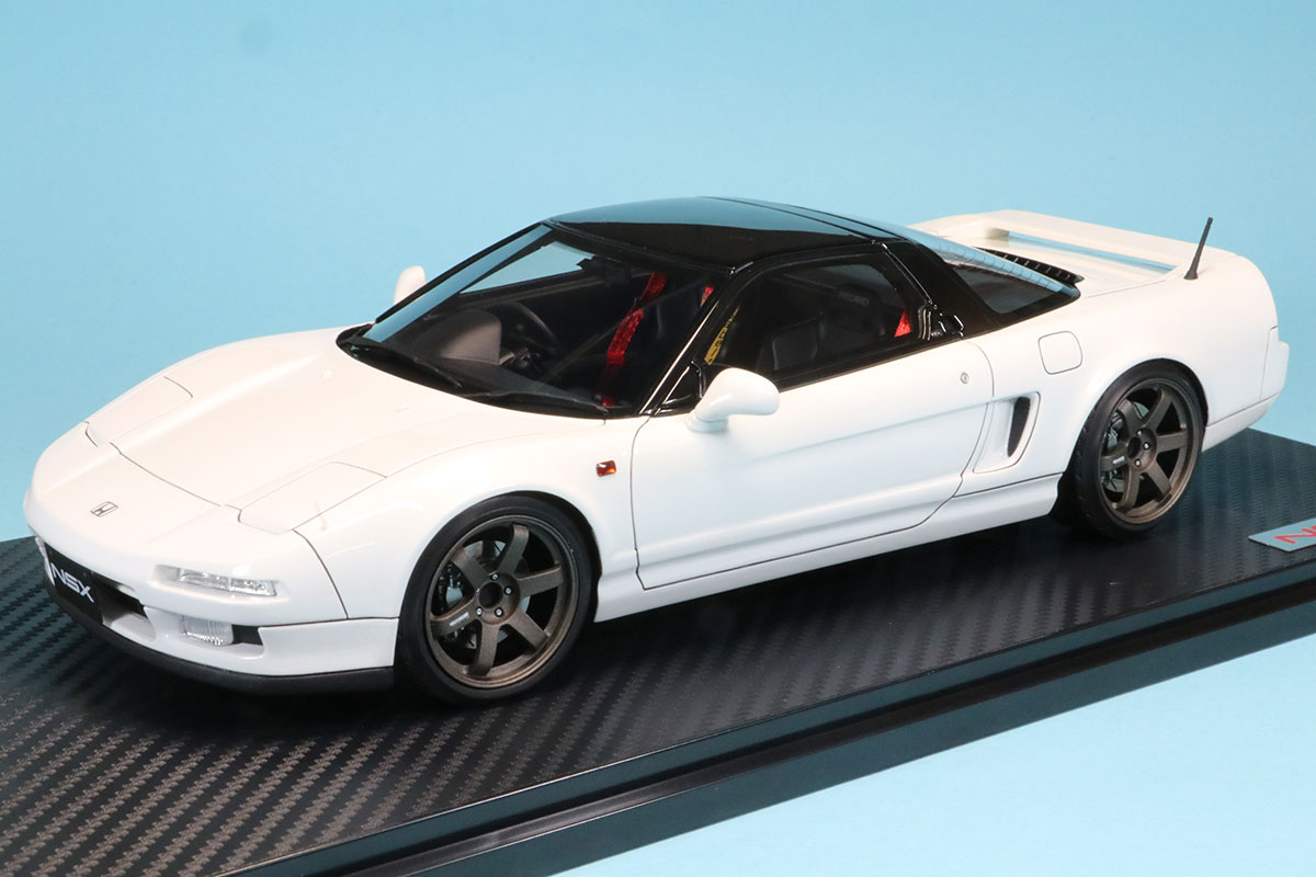 イグニッションモデル1/18　ホンダNSX(NA1) イグニッションモデル 1/18 ホンダ NSX NA1 シルバー 完成品