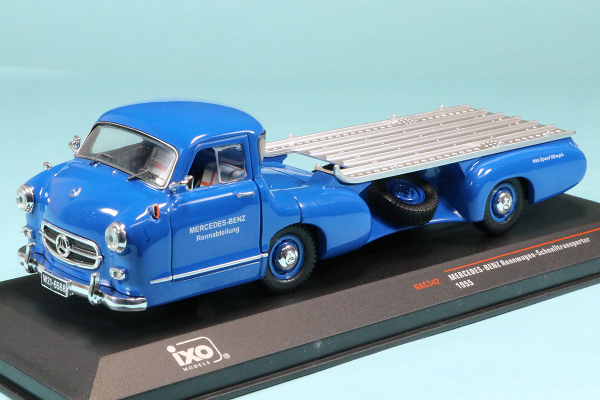 イクソ 1/43 メルセデス ベンツ レーシングカートランスポーター 1955 Blaues Wunder　RAC342