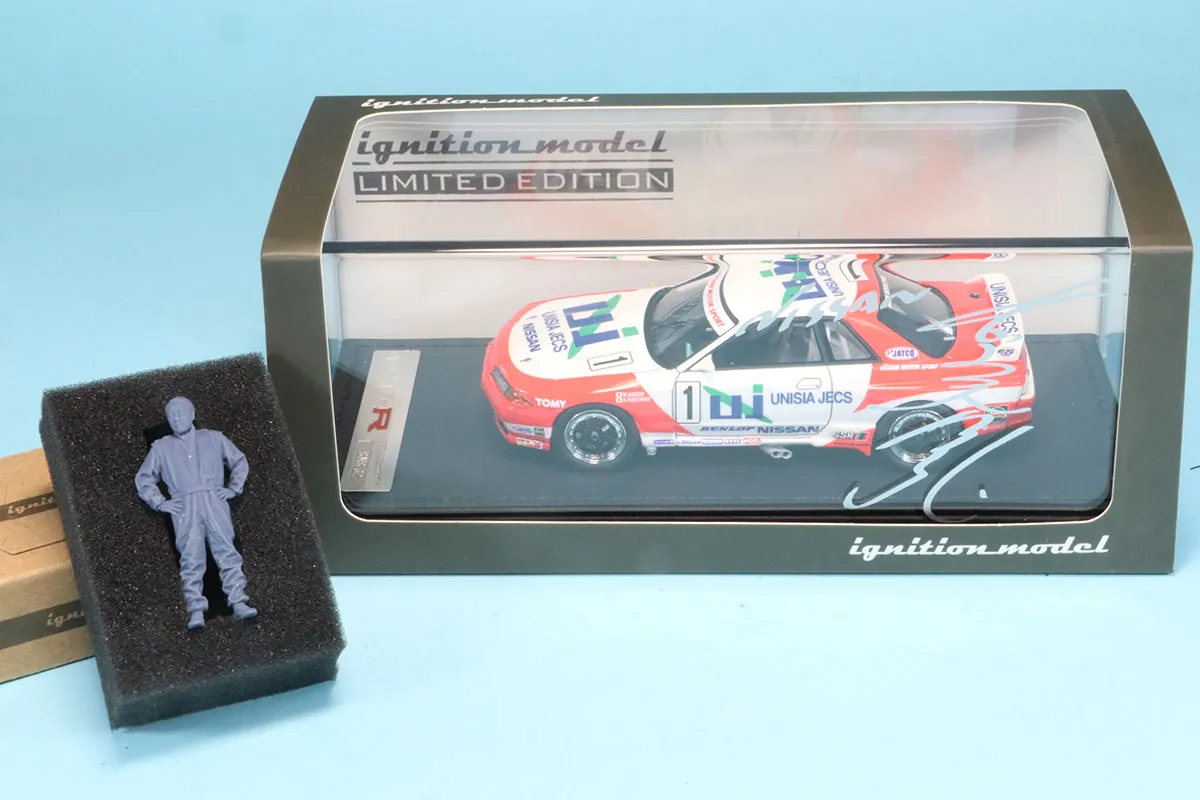 イグニッションモデル 1/43 ユニシア ジェクス ニッサン スカイライン GT-R R32 JTC 1993 No.1 未塗装長谷見昌弘フィギュア付き オフィシャルウェブ限定販売品　IG2978