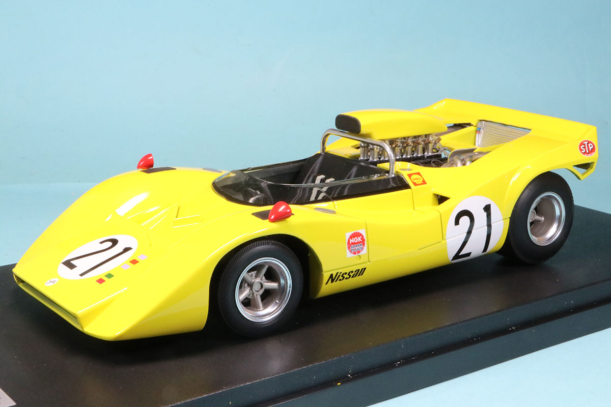 エブロ 1/18 ニッサン R382 1969 日本 GP 1969 No.21 ディスプレイケース付き　81134