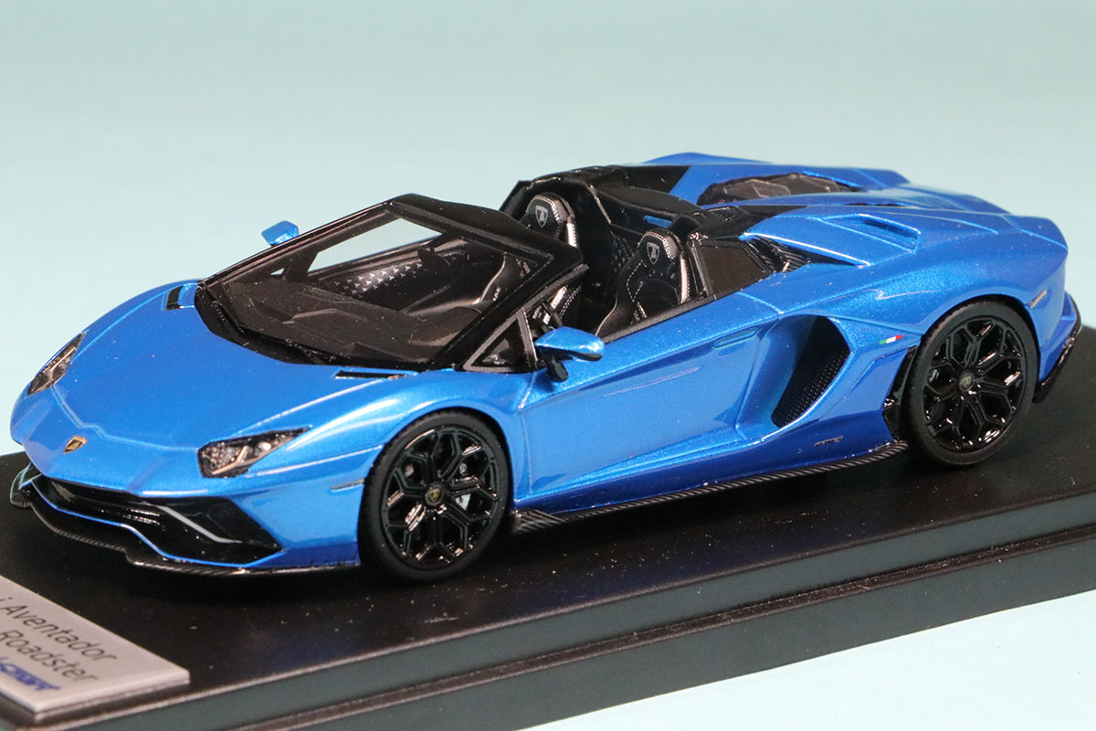 ルックスマート 1/43 ランボルギーニ アヴェンタドール アルティメイト ロードスター タウエレトブルー　LS532A