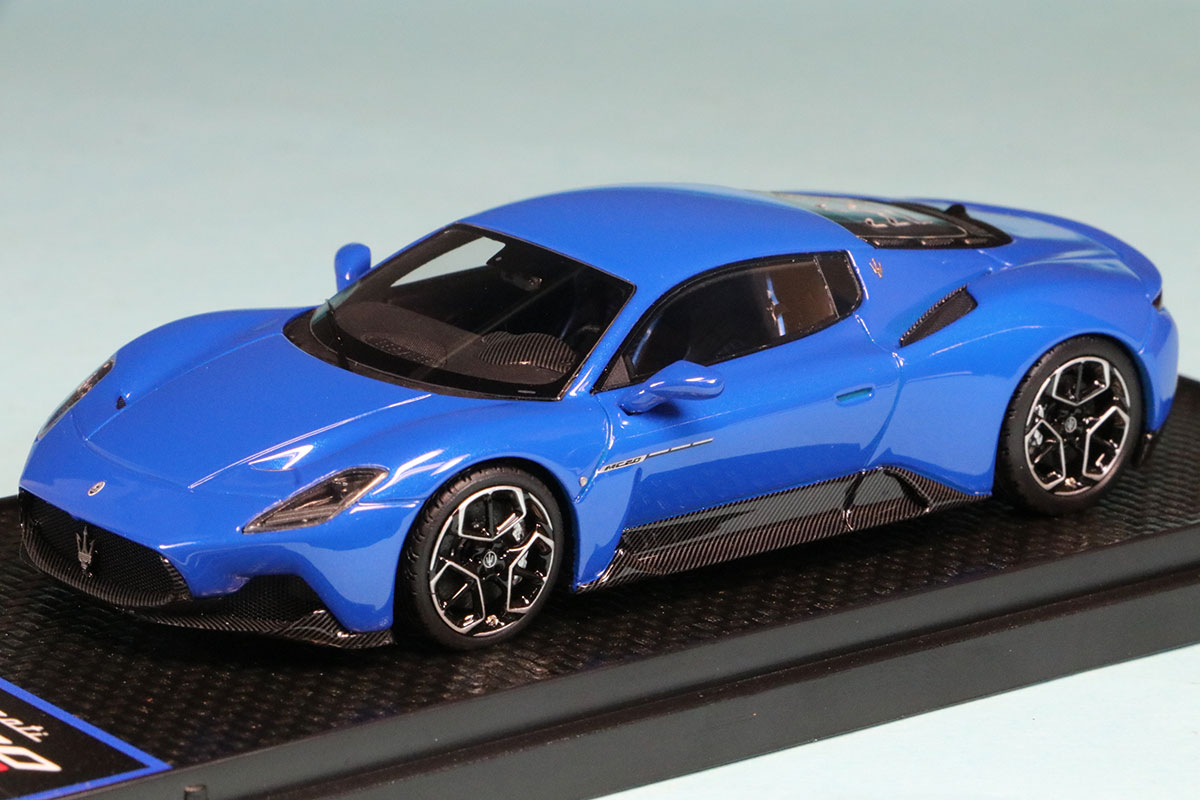 世界の BBR 1/43 マセラティ MC20 2020 ブルー BBRC251E1 ジャケット・アウター