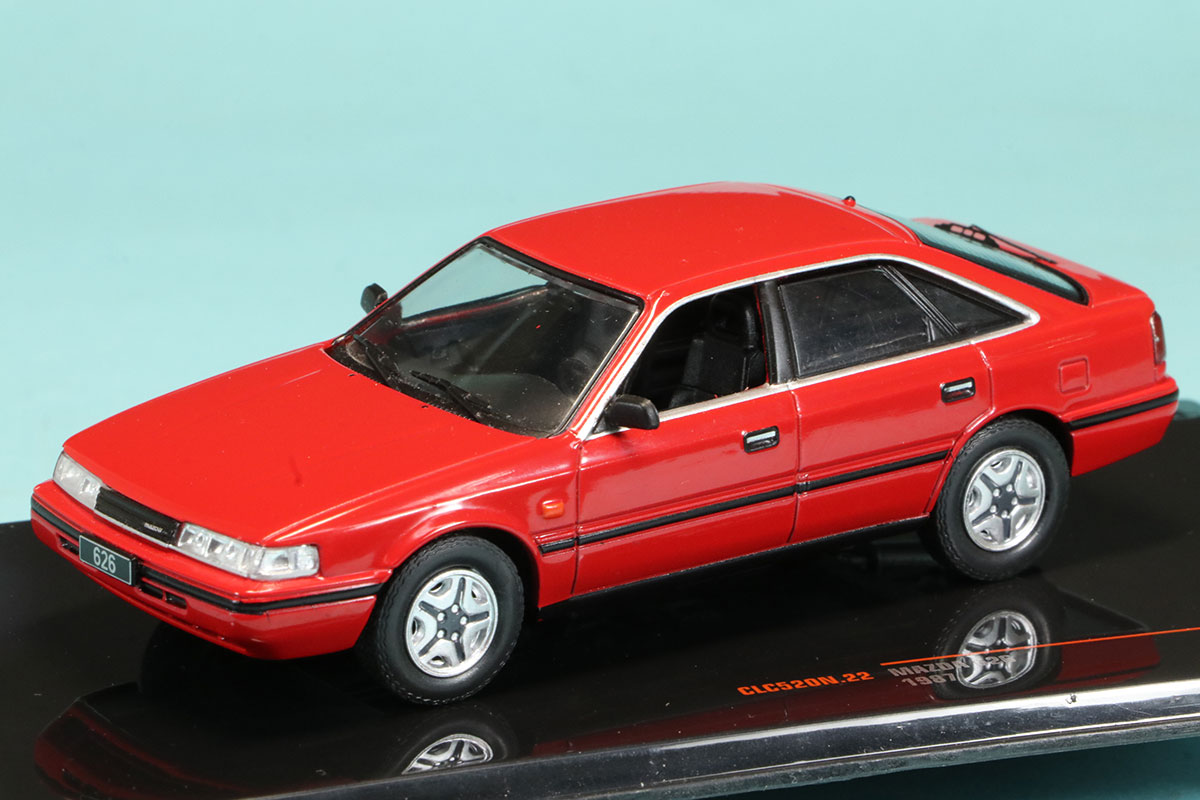 イクソ 1/43 マツダ 626 1987 レッド　CLC520N