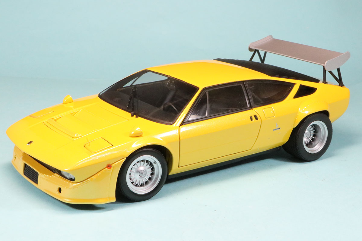 京商 1/18 ランボルギーニ ウラッコ ラリー イエロー フル開閉