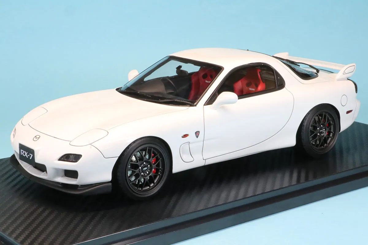 イグニッションモデル 1/18 マツダ RX-7 FD3S スピリットR