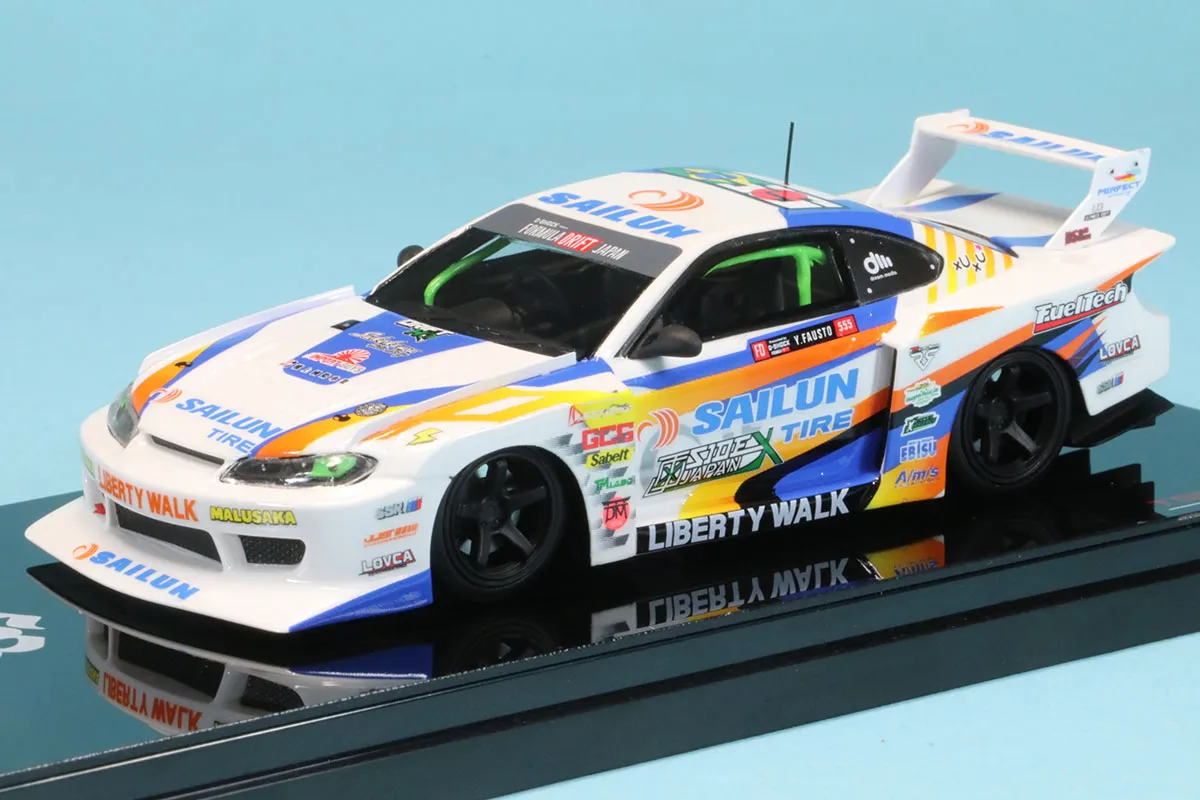 LBスーパーシルエット 日産 シルビア S15 パドックサービス