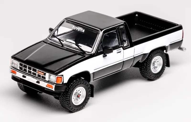 [予約] GCD 1/64 トヨタ ハイラックス SR5 XTRA キャブ 1985 ブラック　KS087-641