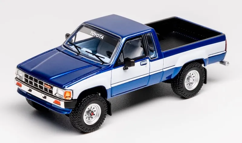 [予約] GCD 1/64 トヨタ ハイラックス SR5 XTRA キャブ 1985 ブルー　KS087-642