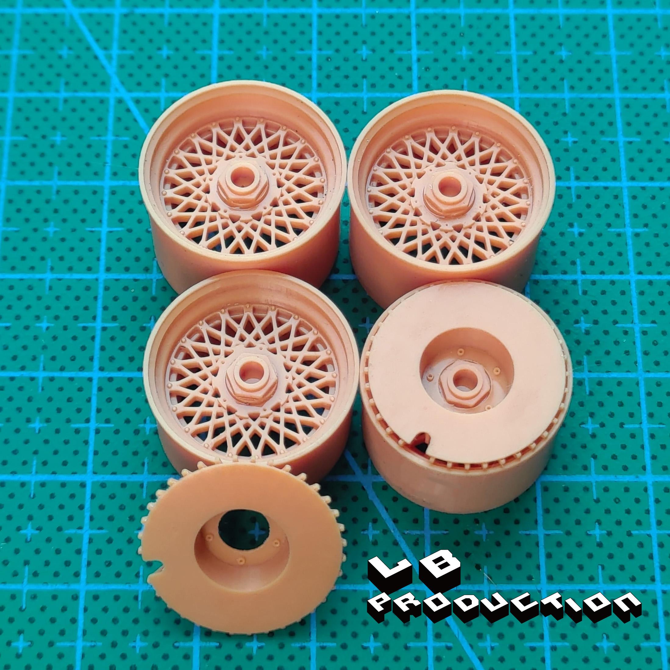 LBプロダクション 1/24 BMW M1 メッシュホイール&ターボファンセット　LBTK13