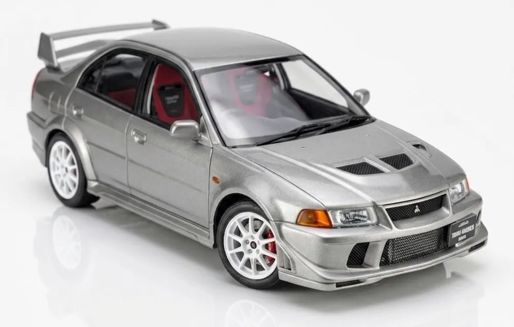[予約] モーターヘリックス 1/18 ミツビシ ランサーエボリューション 6 GSR T.M.E サテライトシルバー　M84304