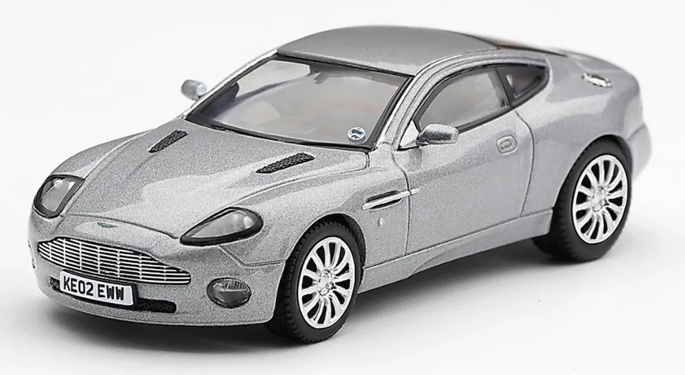 [予約] MINI-GT 1/64 アストンマーチン V12 ヴァンキッシュ「ダイ ア ナザー デイ」英語版パッケージ　MGT00926-007E