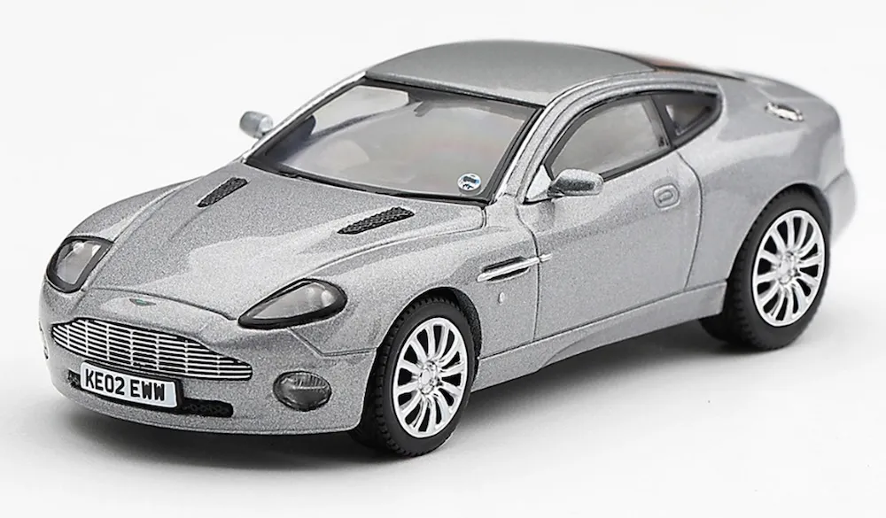 [予約] MINI-GT 1/64 アストンマーチン V12 ヴァンキッシュ「ダイ アナザー デイ」日本限定パッケージ　MGT00926-007J