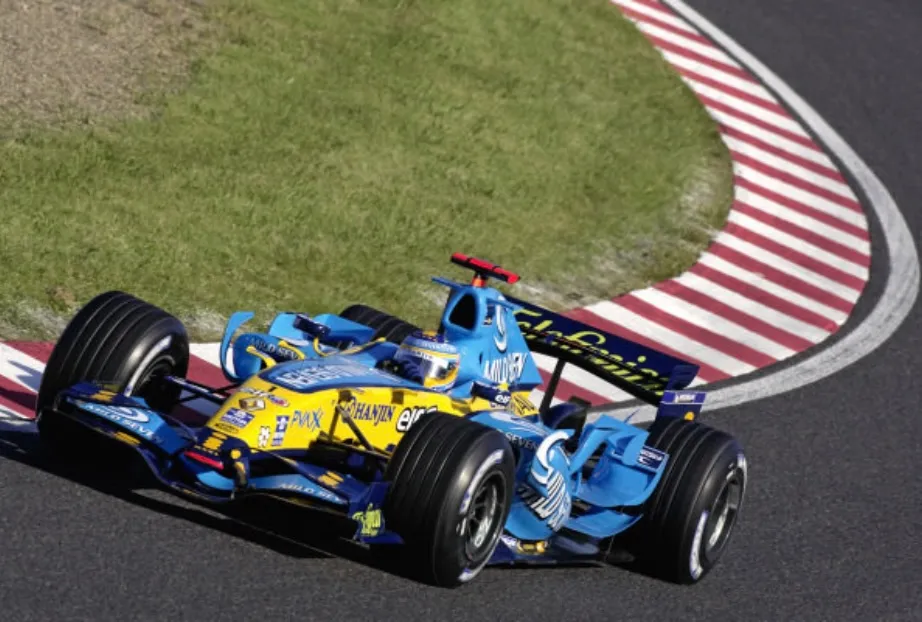 [企画中] ロム特注スパーク 1/43 ルノー R26 日本GP  2006 F.アソンロ ワールドチャンピオン サインボード付き　ROMU067