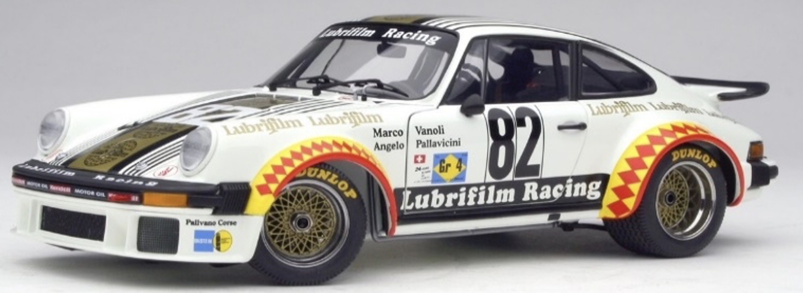 予約] エグゾト 1/18 ポルシェ 934 RSR ルマン 1979 No.82 クラス