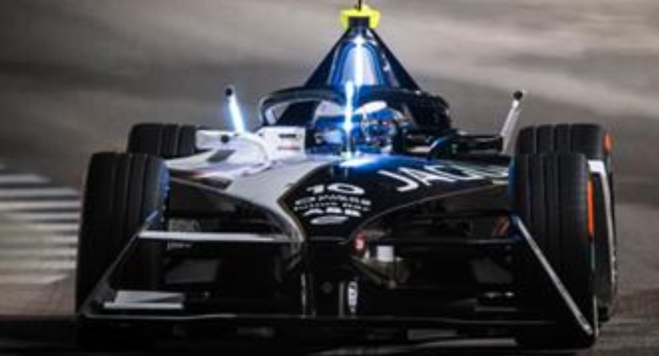 [予約] スパーク 1/43 ジャガー TCS  レーシング No.9 - 7th Diriyah ePrix Mitch Evans シーズン9　S6759