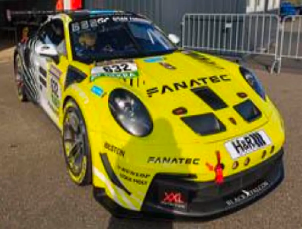 [予約] スパーク 1/43 ポルシェ 911 GT3 Cup (992.1) No.632 BLACK FALCON チーム FANATEC 24H ニュルブルクリンク 2026 J. ブロードベント - S. ブラウン - M. シャロウディン - M. メッツガー　SG1093