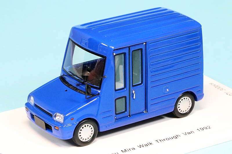 スパーク 1/43 ダイハツ ミラ ウォーク スルー バン 1992 ブルー SJ043