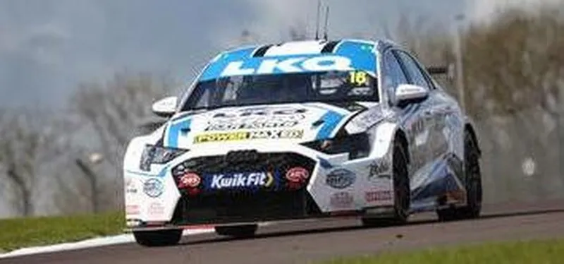 [予約] スパーク 1/43 LKQ ユーロ カー パーツ with パワー マックスド レーシング アウディ S3 BTCC 2026 エイデン・モファット　UK059