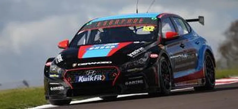 [予約] スパーク 1/43 リスタート レーシング No.132 ヒュンダイ i30N ファストバック BTCC 2026 ジェームズ・ドーリン　UK063