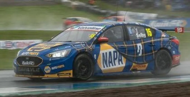 [予約] スパーク1/43 NAPAレーシングUK No.15 フォード フォーカス チタニウム BTCC ノックヒル レース・アゲインスト・デメンチア ルイス・セルビー　UK077