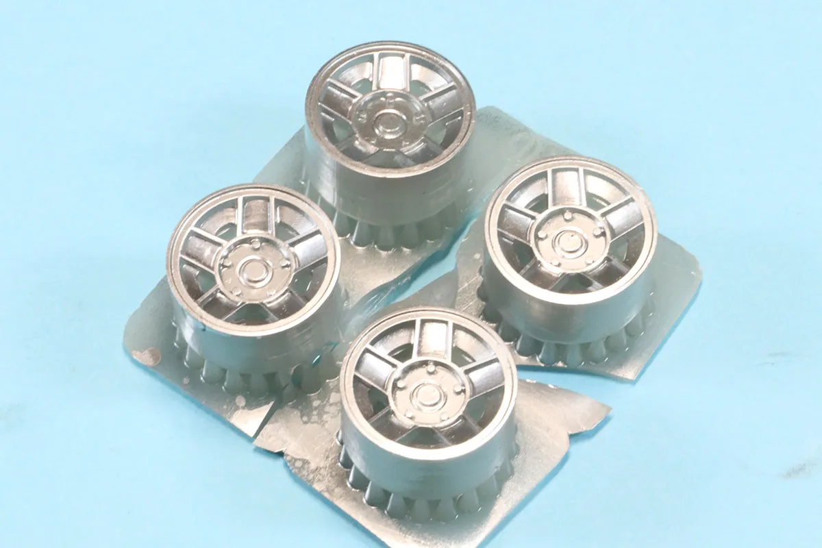 [予約] Wheel Mania(ホイールマニア) 1/24 15インチ ストリート ホイールセット タイプB シルバー塗装済み　WM-P07