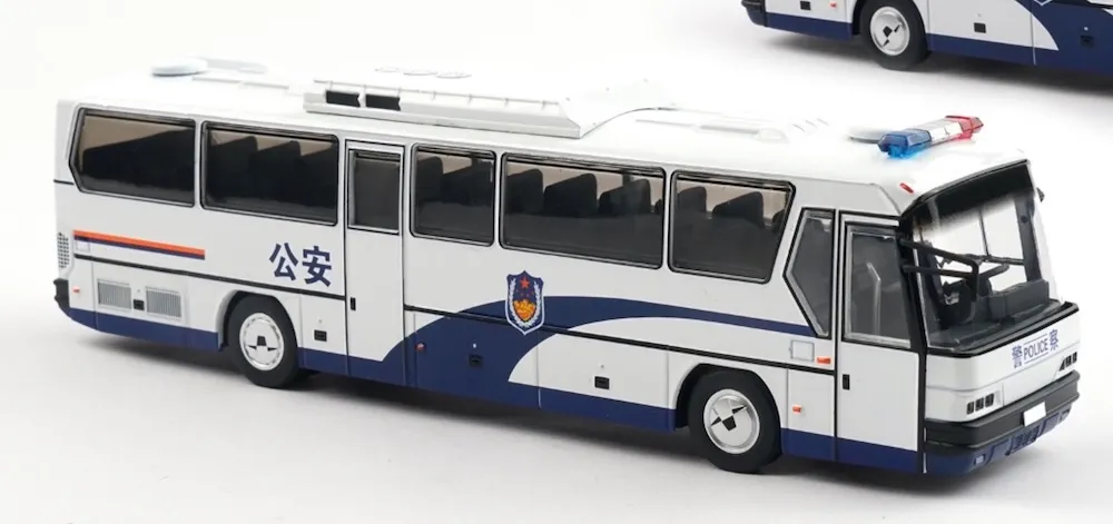 予約] Xカートイズ 1/64 北方 BFC6120 ラグジュアリー観光バス