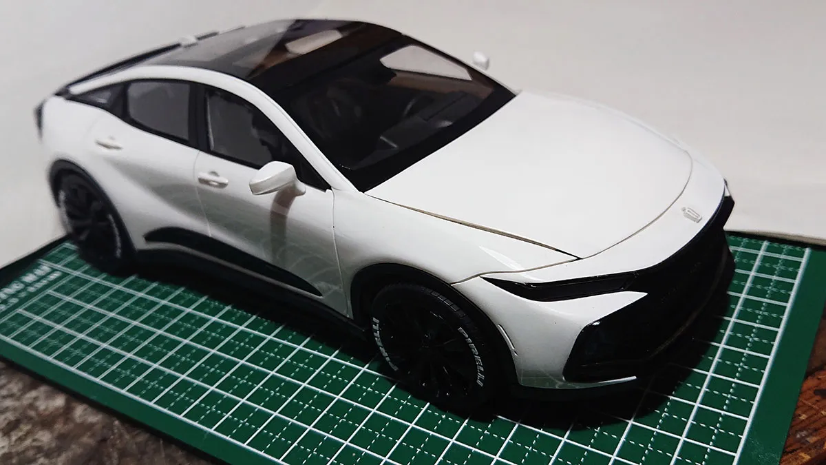 [予約] yuyuSuSuデザイン 1/24 3Dプリントキット トヨタ クラウン クロスオーバー ノーマル仕様　YSD2404