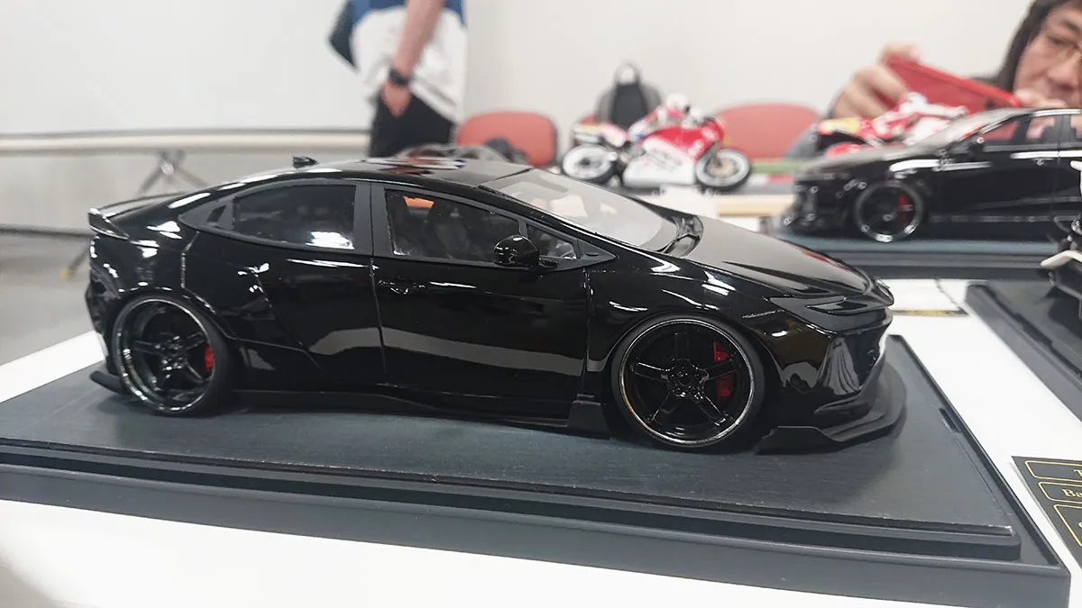 [予約] yuyuSuSuデザイン 1/24 3Dプリントキット トヨタ プリウス KUHLワイドボディ仕 YSD2407