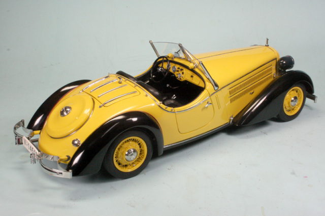 M-075A - CMC 1/18 アウディ 225 フロント ロードスター 1935 イエロー 