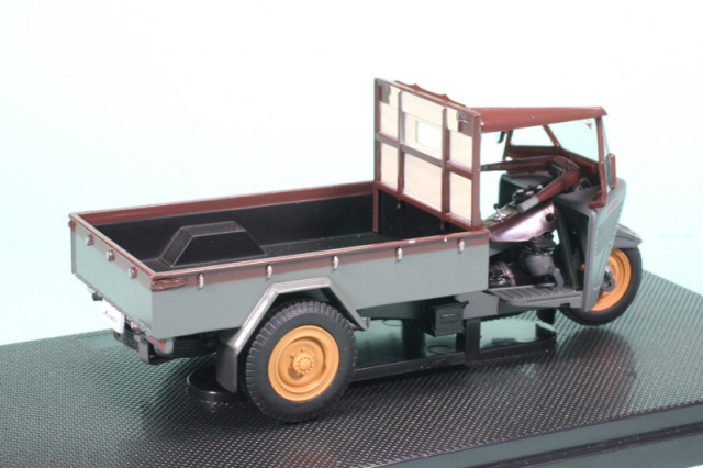44110 - エブロ 1/43 マツダ CTL/1200 1952 (幌有り) グレー/ブラウン  
