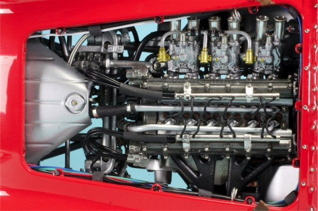CMC 1/18 マセラティ 300S 1956 レッド M-105 メーカー完売品