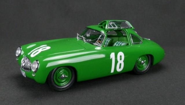 CMC 1/18 メルセデス ベンツ W165 トリポリGP 1939 No.24
