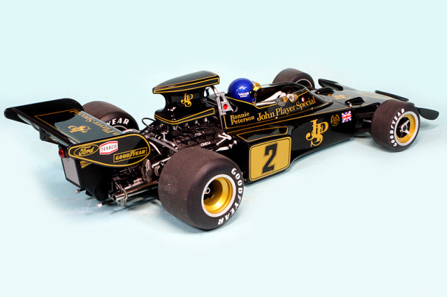 オートアート 1/18 ロータス 72E 1973 R.ピーターソン ドライバー