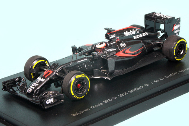45490S - エブロ 1/43 マクラーレン MP4/31 バーレーンGP 2016 S 