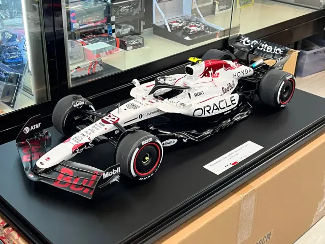 スパーク 1/8 レッドブル RB21 日本GP 2025 角田裕毅 08SP307