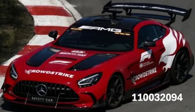 [予約] ミニチャンプス 1/18 メルセデス-AMG GT ブラックシリーズ F1 セーフティーカー 2026　110032094