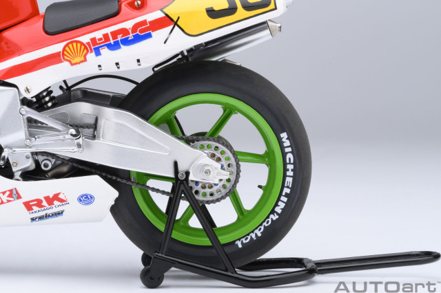 オートアート 1/12 ホンダ NSR 500 WGP500 No.56 「バリバリ伝説