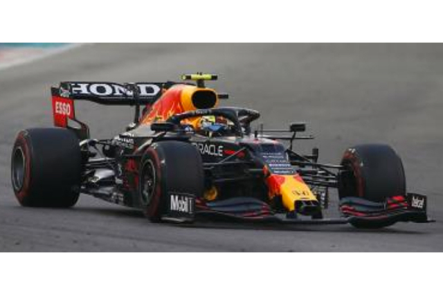 11月中頃入荷　スパーク 1/12 レッドブル レーシング ホンダ RB16B アブダビGP 2021 Winner M.フェルスタッペン ワールドチャンピオン (アクリルカバー付)　12S032